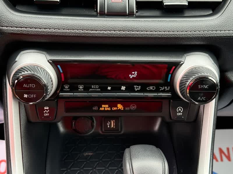 2025 Toyota RAV4 XLE AWD