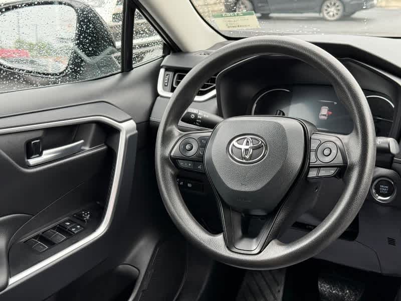 2025 Toyota RAV4 XLE AWD