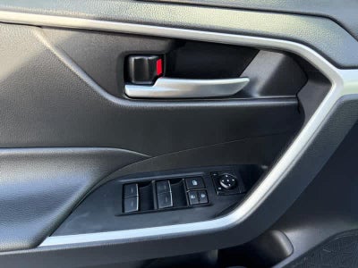 2025 Toyota RAV4 XLE AWD