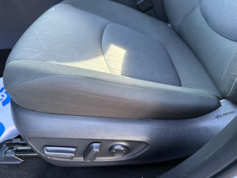 2025 Toyota RAV4 XLE AWD