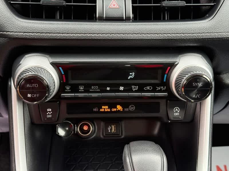 2025 Toyota RAV4 XLE AWD