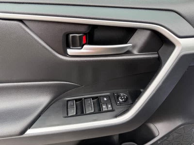 2025 Toyota RAV4 XLE AWD