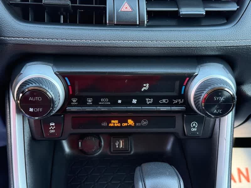 2025 Toyota RAV4 XLE AWD