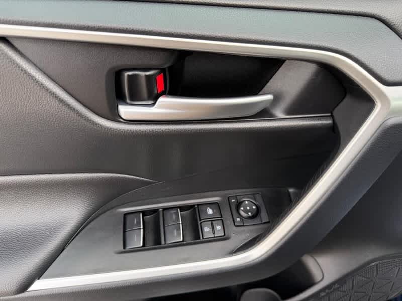 2025 Toyota RAV4 XLE AWD