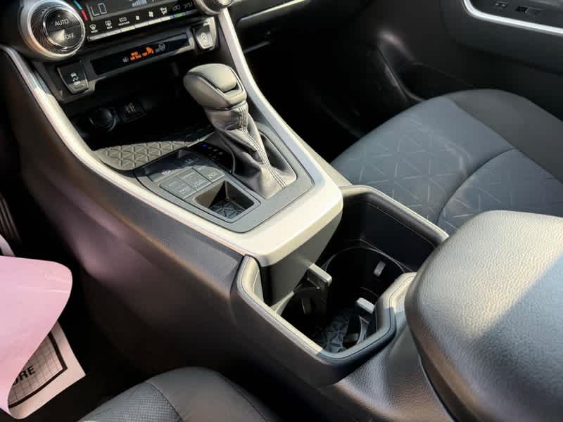 2025 Toyota RAV4 XLE AWD