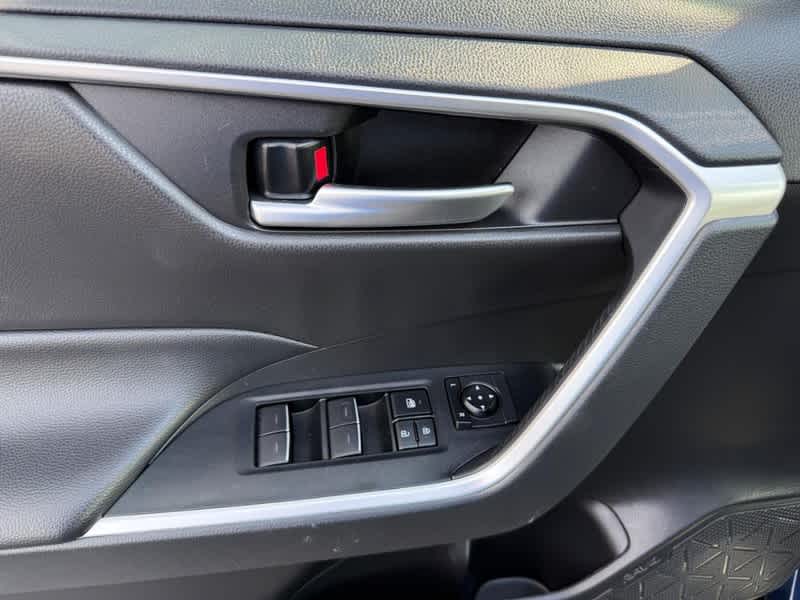 2025 Toyota RAV4 XLE AWD