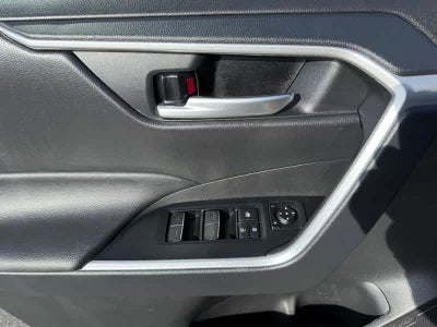 2025 Toyota RAV4 XLE AWD