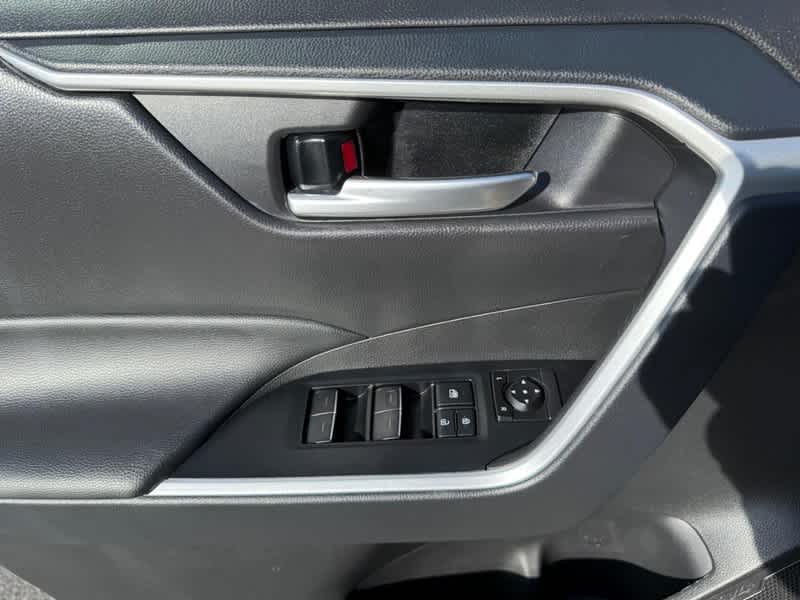 2025 Toyota RAV4 XLE AWD