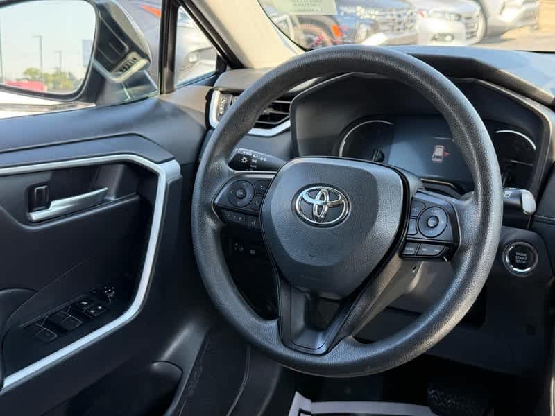 2025 Toyota RAV4 XLE FWD