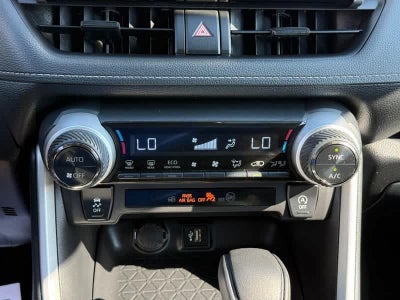 2025 Toyota RAV4 XLE FWD