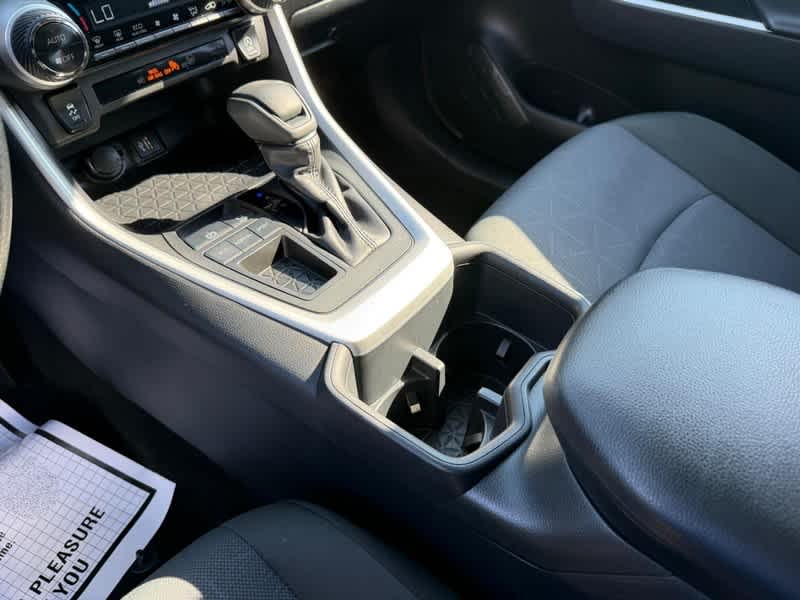 2025 Toyota RAV4 XLE FWD