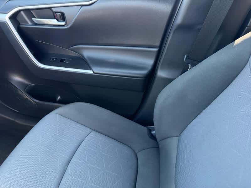 2025 Toyota RAV4 XLE FWD