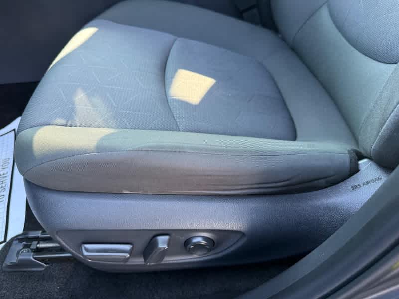 2025 Toyota RAV4 XLE FWD