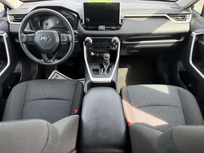 2025 Toyota RAV4 XLE FWD