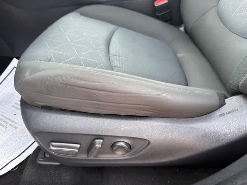 2025 Toyota RAV4 XLE FWD