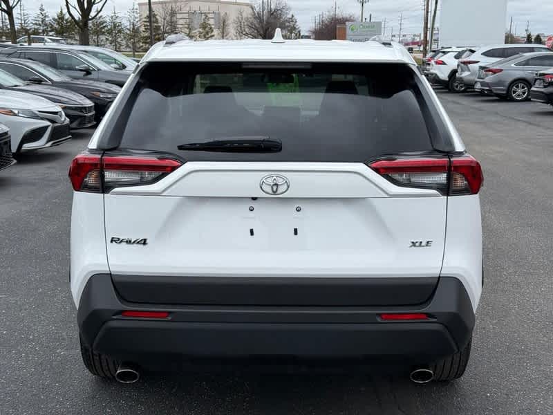 2024 Toyota RAV4 XLE FWD