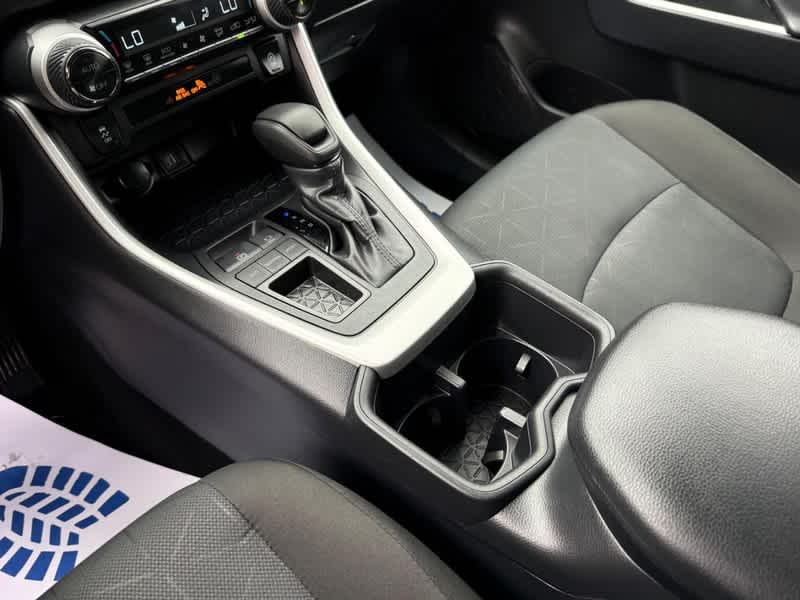 2025 Toyota RAV4 XLE FWD
