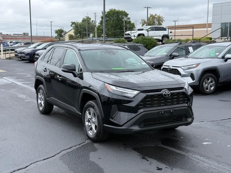 2025 Toyota RAV4 XLE FWD