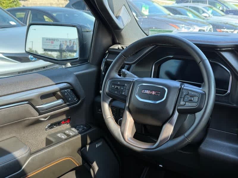 2024 GMC Sierra 1500 4WD Crew Cab 147 AT4