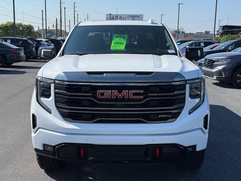 2024 GMC Sierra 1500 4WD Crew Cab 147 AT4