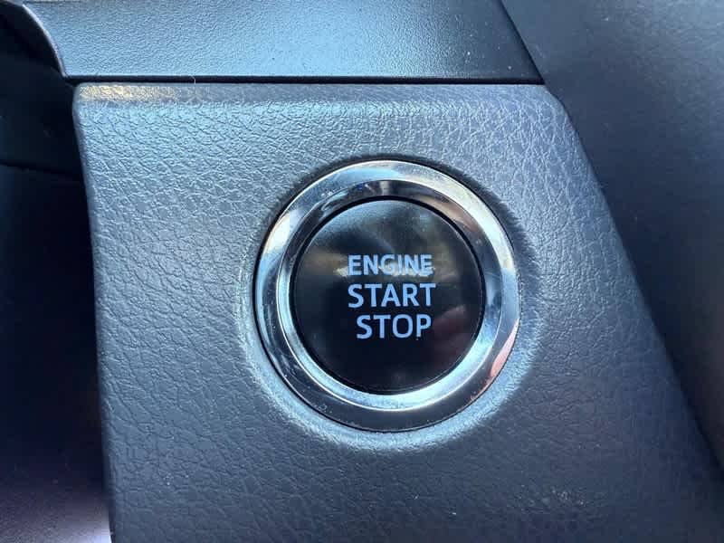 2019 Toyota Camry XLE Auto