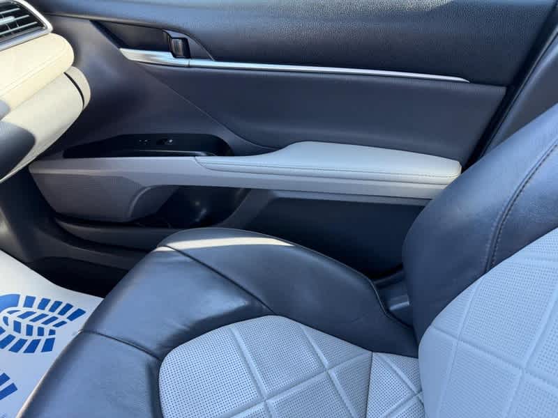 2019 Toyota Camry XLE Auto