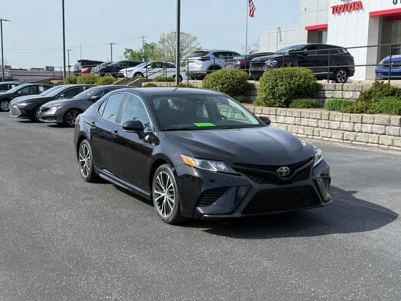 2019 Toyota Camry SE Auto