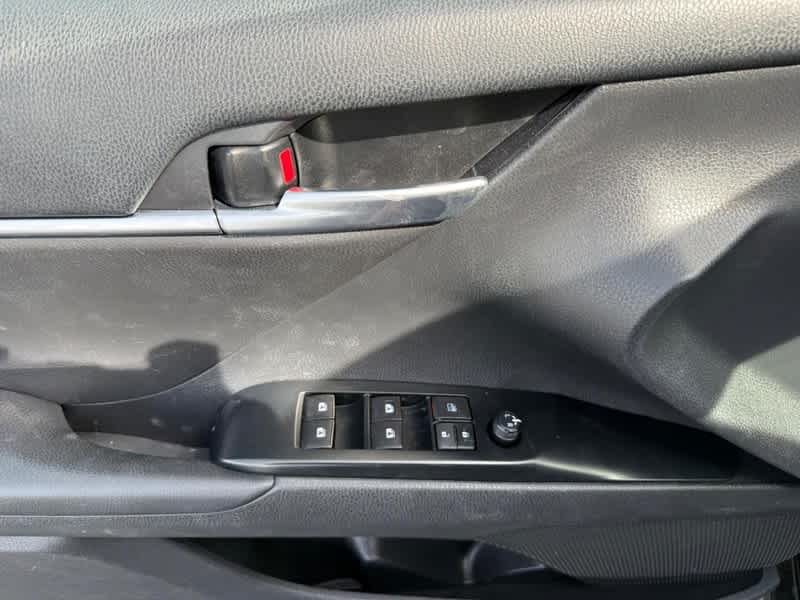 2019 Toyota Camry SE Auto