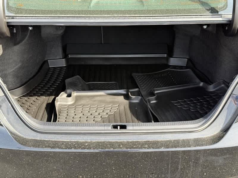 2019 Toyota Camry SE Auto