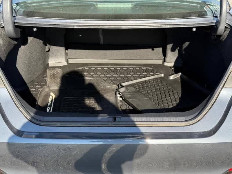 2019 Toyota Avalon Hybrid Limited