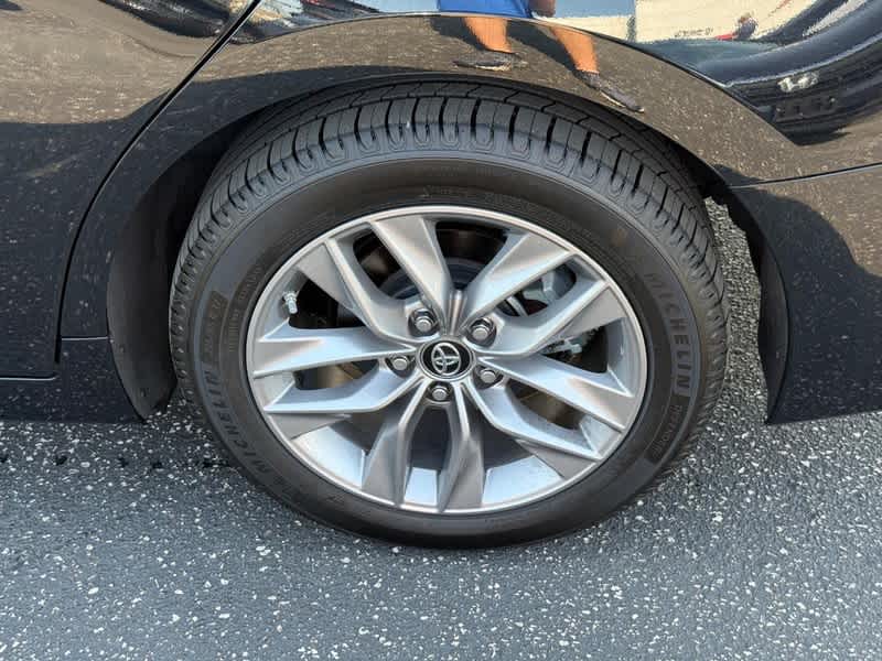 2019 Toyota Avalon XLE