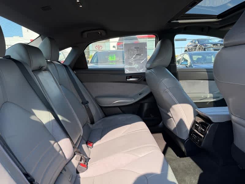 2019 Toyota Avalon Touring