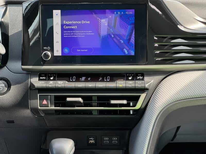 2025 Toyota Camry SE AWD