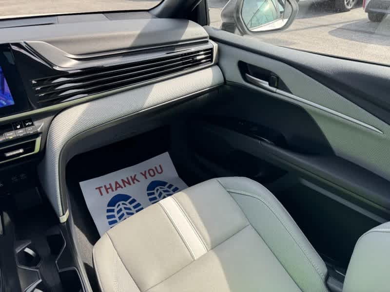 2025 Toyota Camry SE AWD