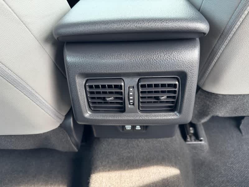 2025 Toyota Camry SE AWD