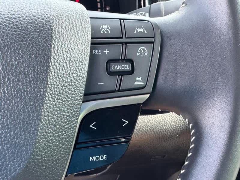 2025 Toyota Camry SE AWD