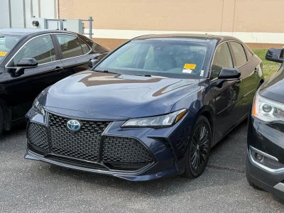 2020 Toyota Avalon Hybrid XSE