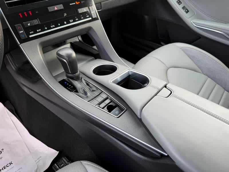 2020 Toyota Avalon Hybrid XSE