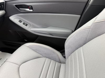 2020 Toyota Avalon Hybrid XSE