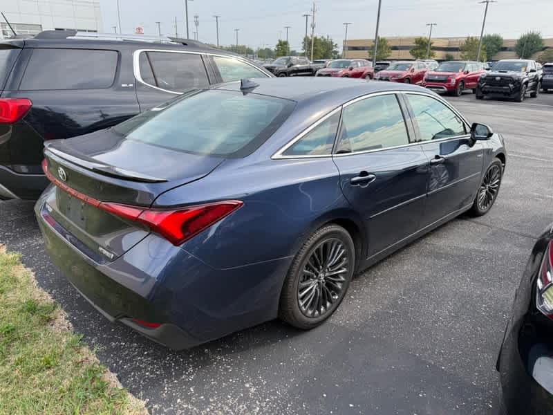 2020 Toyota Avalon Hybrid XSE