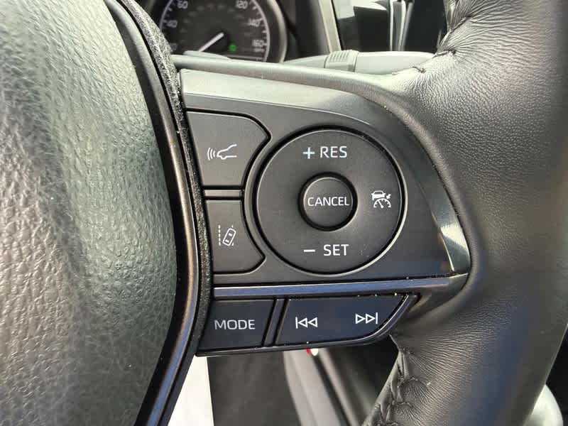 2024 Toyota Camry SE Auto