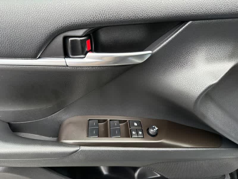 2024 Toyota Camry SE Auto