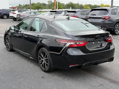 2024 Toyota Camry SE Auto