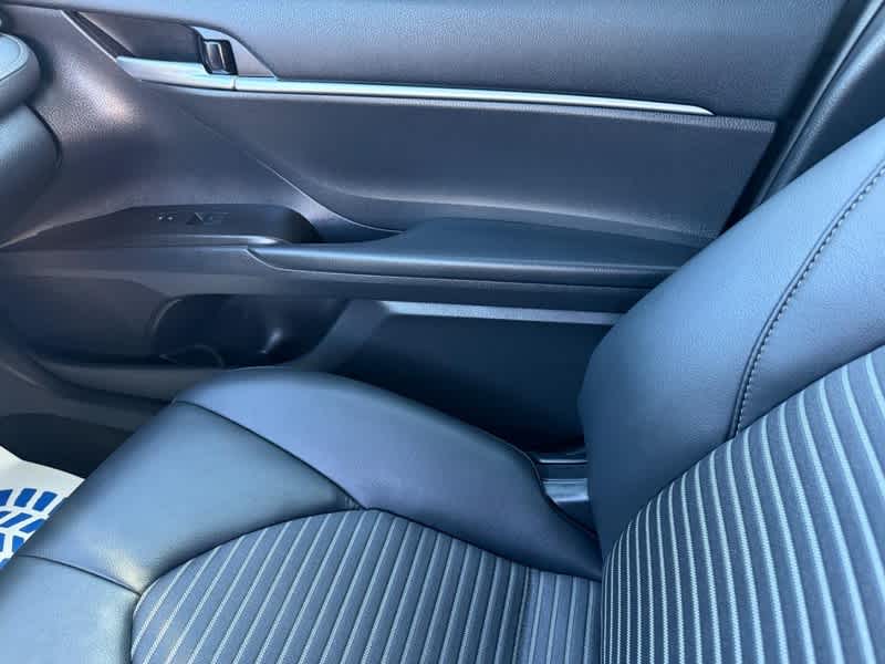 2023 Toyota Camry SE Auto