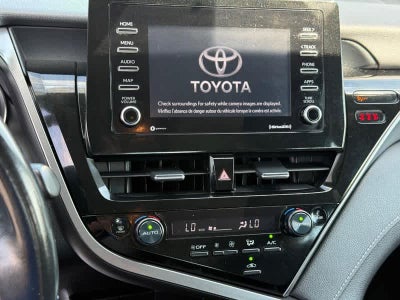 2022 Toyota Camry SE Auto