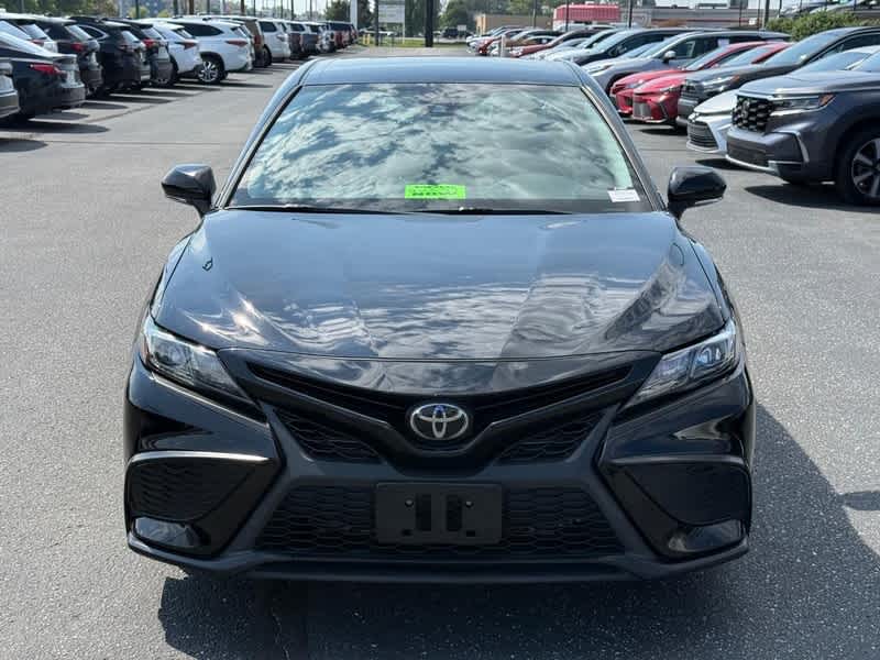 2022 Toyota Camry SE Auto