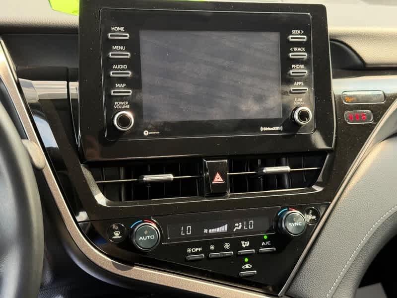 2024 Toyota Camry SE Auto