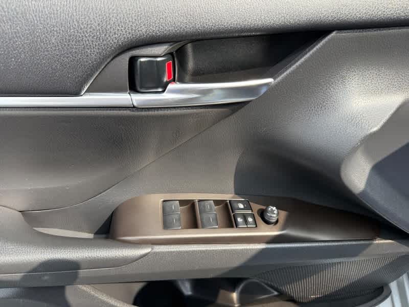 2024 Toyota Camry SE Auto