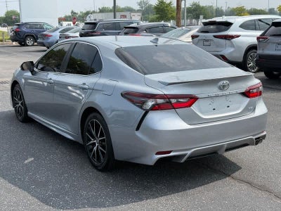 2024 Toyota Camry SE Auto