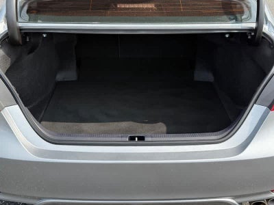 2024 Toyota Camry SE Auto